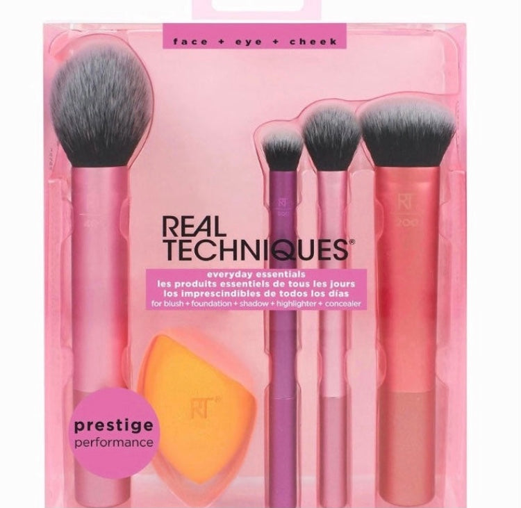 Real Techniques Everyday Essentials Set, Review